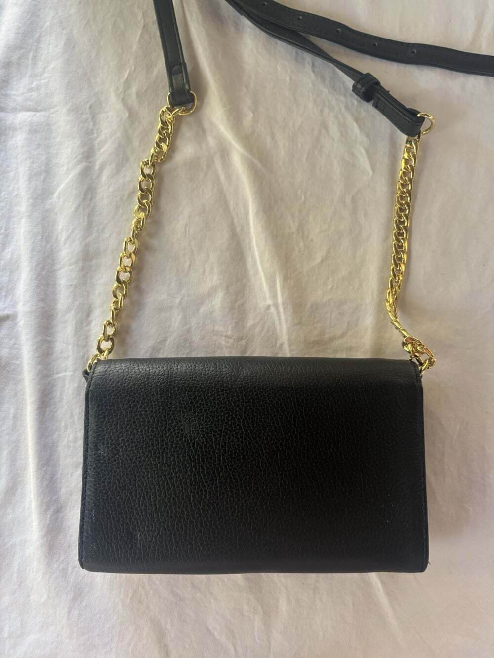 STELLA & MAX Black Faux Leather Small Crossbody Bag Gold Chain Snap Closure - Picture 4 of 9